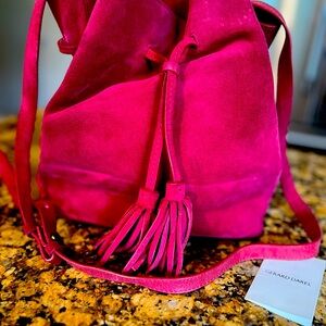 Chic and Stylish: Gerard Darel Hot Pink Handbag - Limited Edition!